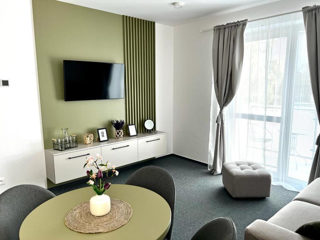 Urban Green Apartment Liptovsky Mikulas Luaran gambar